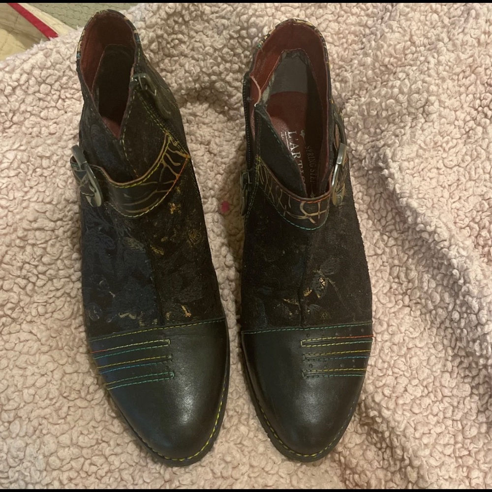 Leather l’Artiste booties, size 38